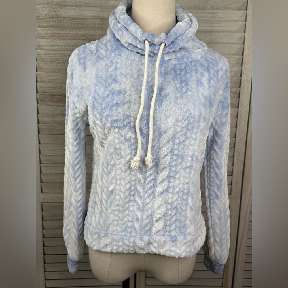 WALLFLOWER Women's Textured Fleece Funnel Neck Pullover Sweatshirt Blue/White-S